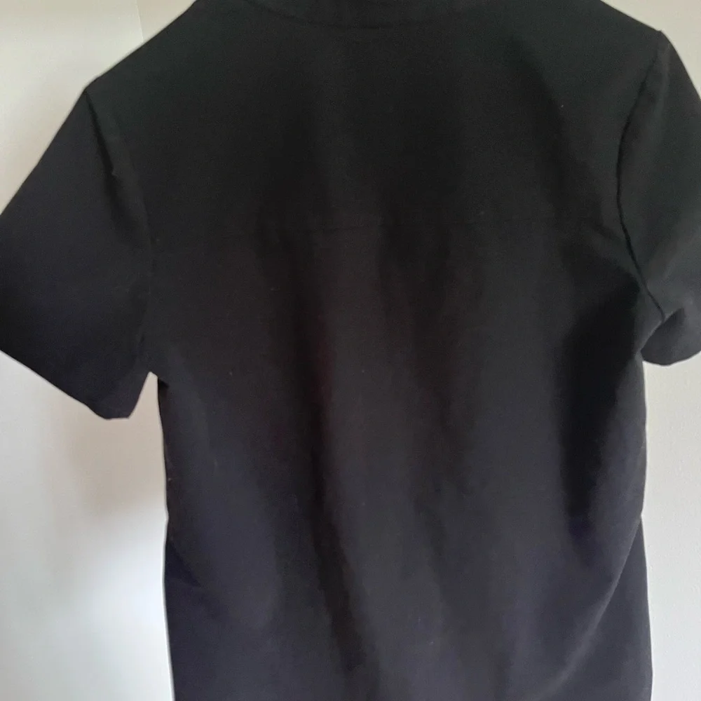 Figs Charcoal V-Neck Scrub Top - Picture 3 of 4